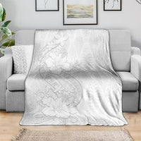 Tokelau White Sunday Blanket Elegant Hibiscus Polynesian Tribal Pattern