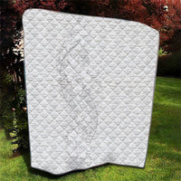 Tokelau White Sunday Quilt Elegant Hibiscus Polynesian Tribal Pattern