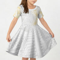 Niue White Sunday Kid Short Sleeve Dress Niuean Hiapo With Puakenikeni Lei