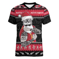 New Zealand Santa Tiki Christmas Women V-Neck T-Shirt Meri Kirihimete