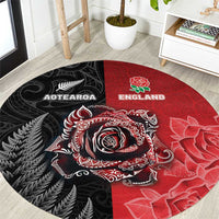 New Zealand And England Rugby Round Carpet Red Rose Mix Maori Pattern - Polynesian Pride