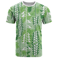 Green Hawaii Tapa Pattern T Shirt With Heliconia Vintage Style LT05 Green - Polynesian Pride