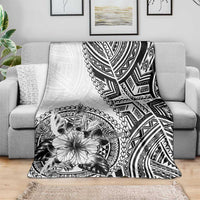 Hibiscus With White Austronesian Tattoo Pattern Blanket - Polynesian Pride