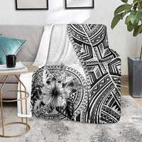 Hibiscus With White Austronesian Tattoo Pattern Blanket - Polynesian Pride