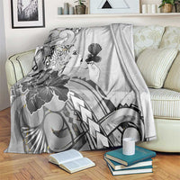 Aotearoa Maori Wahine Blanket Fantail Bird Black Gold Marble