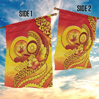 Vanuatu 45 Yia Indipendens Anivesari Garden Flag Tamtam Drum With Boar Tusk - Polynesian Pride