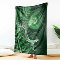 New Zealand Matariki Blanket Maori Koru With Humpback Whale Green LT05 - Polynesian Pride