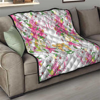 Hawaii Palaka Quilt White Tribal Pattern With Tropical Flowers - Polynesian Pride