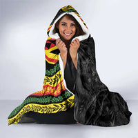 Hawaii Maoli Spirit Hooded Blanket Kakau Pattern With Flower Lei - Polynesian Pride