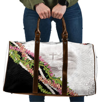 Hawaii Mokihana Mix Pikake Leis Mahalo 'Olelo Travel Bag White Tapa