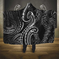 Polynesia Plumeria Lei Hooded Blanket Black Curves Motif