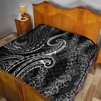 Polynesia Plumeria Lei Quilt Black Curves Motif