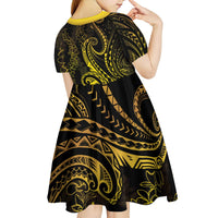 Polynesia Plumeria Lei Kid Short Sleeve Dress Black Gold Curves Motif