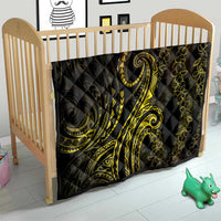 Polynesia Plumeria Lei Quilt Black Gold Curves Motif