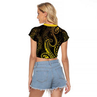 Polynesia Plumeria Lei Raglan Cropped T Shirt Black Gold Curves Motif
