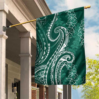Polynesia Plumeria Lei Garden Flag Sage Green Curves Motif