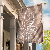 Polynesia Plumeria Lei Garden Flag Beige Curves Motif