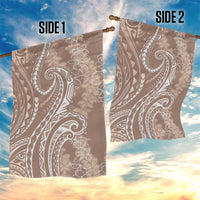 Polynesia Plumeria Lei Garden Flag Beige Curves Motif