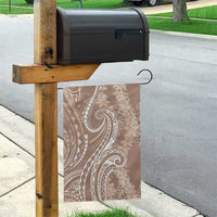 Polynesia Plumeria Lei Garden Flag Beige Curves Motif