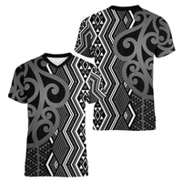Maori Taniko Patterns Women V-Neck T-Shirt Black Patiki Motifs Mix Whakairo Ngaru