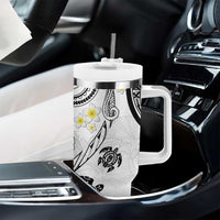 Polynesia Tribal Tumbler With Handle White Plumeria Tentacles