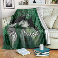 New Zealand Aroha Koe Mama Blanket Maori Hongi - Pounamu