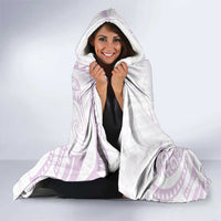 White Sunday Lotu Tamaiti Hooded Blanket Polynesian Wave Pastel Mauve - Polynesian Pride