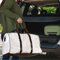 White Sunday Lotu Tamaiti Travel Bag Polynesian Wave Pastel Nude - Polynesian Pride