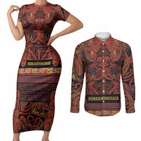 Aotearoa Iwi Rongowhakaata Couples Matching Short Sleeve Bodycon Dress and Long Sleeve Button Shirt Maori Wharenui House Tribal Pattern LT9 Brick Red - Polynesian Pride
