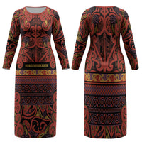 Aotearoa Iwi Rongowhakaata Family Matching Long Sleeve Bodycon Dress and Hawaiian Shirt Maori Wharenui House Tribal Pattern LT9 Mom's Dress Brick Red - Polynesian Pride