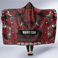 Aotearoa Iwi Ngati Toa Hooded Blanket Maori Wharenui House Tribal Pattern LT9 One Size Dark Red - Polynesian Pride