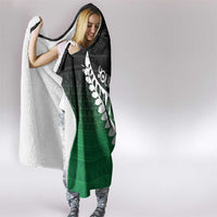 Green Silver Fern Spirit Taniko Tukutuku Personalised Hooded Blanket LT9 - Polynesian Pride