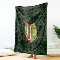 Hawaii Lei Kamehameha Blanket Oma'oma'o Seamless Pattern Hibiscus Flower