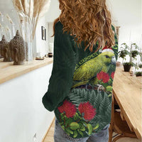Meri Kirihimete Kakapo Women Casual Shirt Green Silver Fern Christmas Vibe