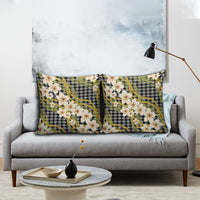 Ele'ele Hawai'i Palaka Plumeria Pillow Cover Puakenikeni and Maile Lei
