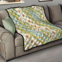 Liko Kukui Hawai'i Palaka Plumeria Quilt Puakenikeni and Maile Lei