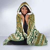 Hawaii Tiki Mask Hooded Blanket Mele Kalikimaka i Iulai!