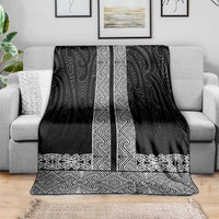New Zealand Maori Kowhaiwhai Blanket Pango Maui and Mangopare