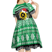 Vanuatu Pig's Tusk Meri Krismas! Kid Short Sleeve Dress Vanuatuan Sand Drawing Pattern - Polynesian Pride