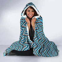 New Zealand Maori Niho Taniwha Hooded Blanket Kikorangi Mangopare and Puhoro Pattern