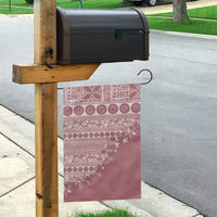 Fiji Marau na Kerisimasi Garden Flag Dusty Rose Tagimoucia Tapa Masi Tribal - Polynesian Pride