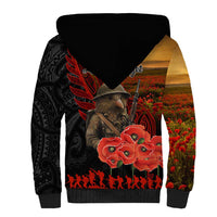 Maori Kiwi Soldier Fern Tattoo ANZAC Day Sherpa Hoodie Lest We Forget