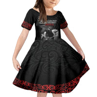 New Zealand Mother's Day Family Matching Puletasi and Hawaiian Shirt Maori Hongi Aroha Ahau Ki A Koe Mama LT9 Daughter's Dress Black - Polynesian Pride