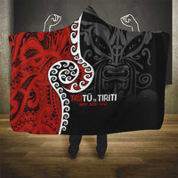 Honour The Treaty New Zealand Hooded Blanket Toitu Te Tiriti Ake!Ake!Ake!