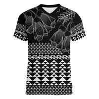 Black Taniko Kowhaiwhai Tukutuku Motif Women V-Neck T-Shirt