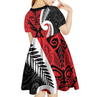 Silver Fern Koru Swirls with Maori Ta Moko Kid Short Sleeve Dress
