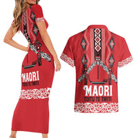 Toitu Te Tiriti Waitangi Couples Matching Short Sleeve Bodycon Dress and Hawaiian Shirt Red Wharenui House - Polynesian Pride