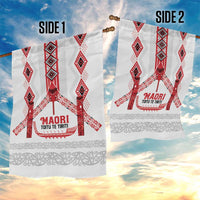 Toitu Te Tiriti Waitangi Garden Flag White Wharenui House - Polynesian Pride