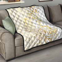 Gold And White Aoteara Horse Racing Quilt NZ Maori Pattern
