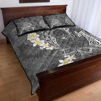 Gray Polynesian Tribal Frangipani Tropical Vibe Quilt Bed Set
